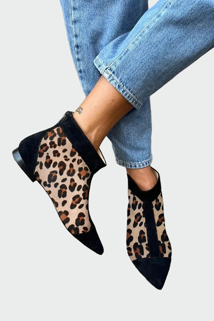 Leopard-print ankle boots with pointed toe and black trim