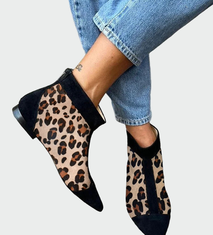 Leopard-print ankle boots with pointed toe and black trim