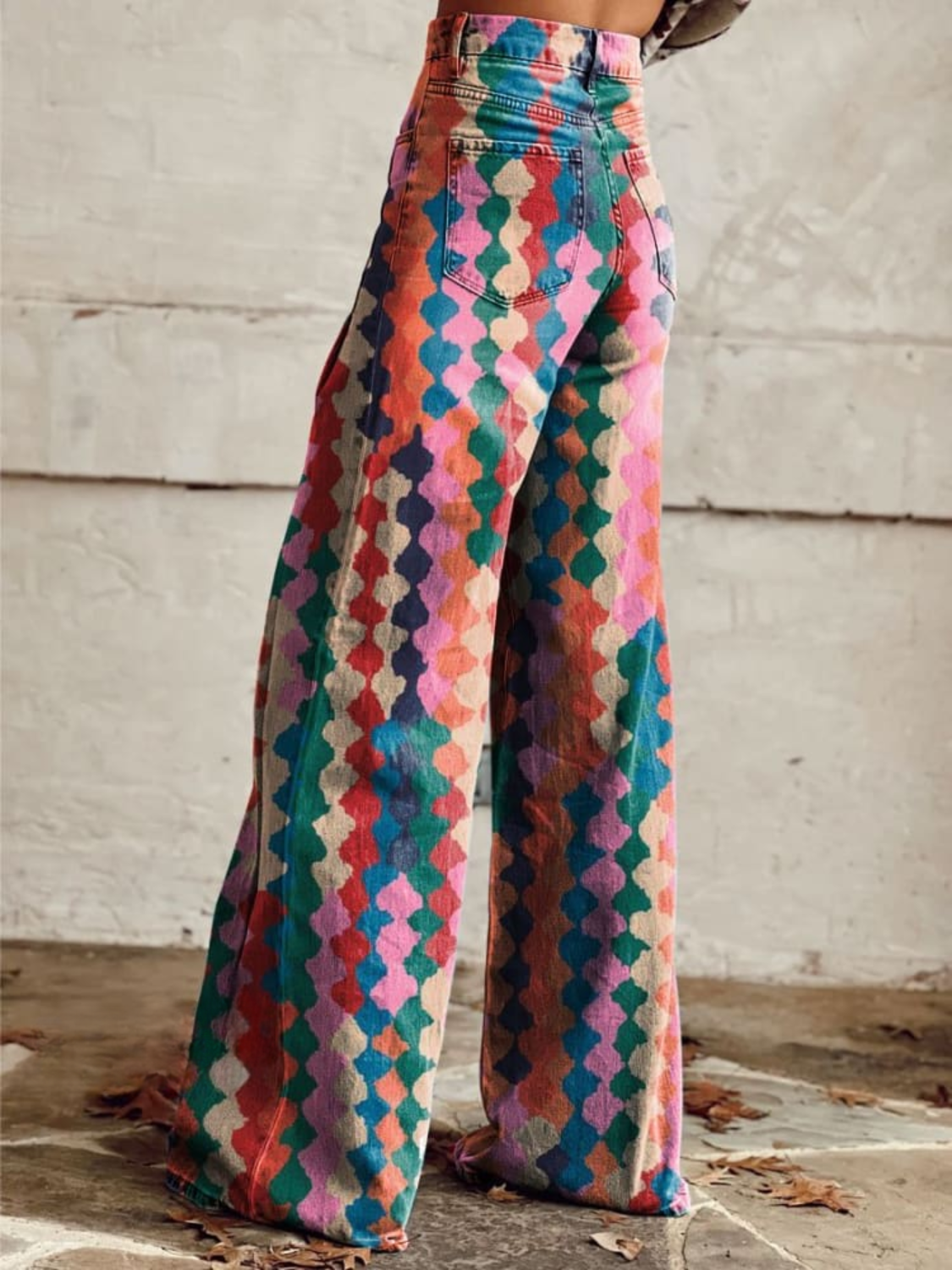 Women's wide-leg patterned pants, high-rise with colorful geometric print and belt loops
