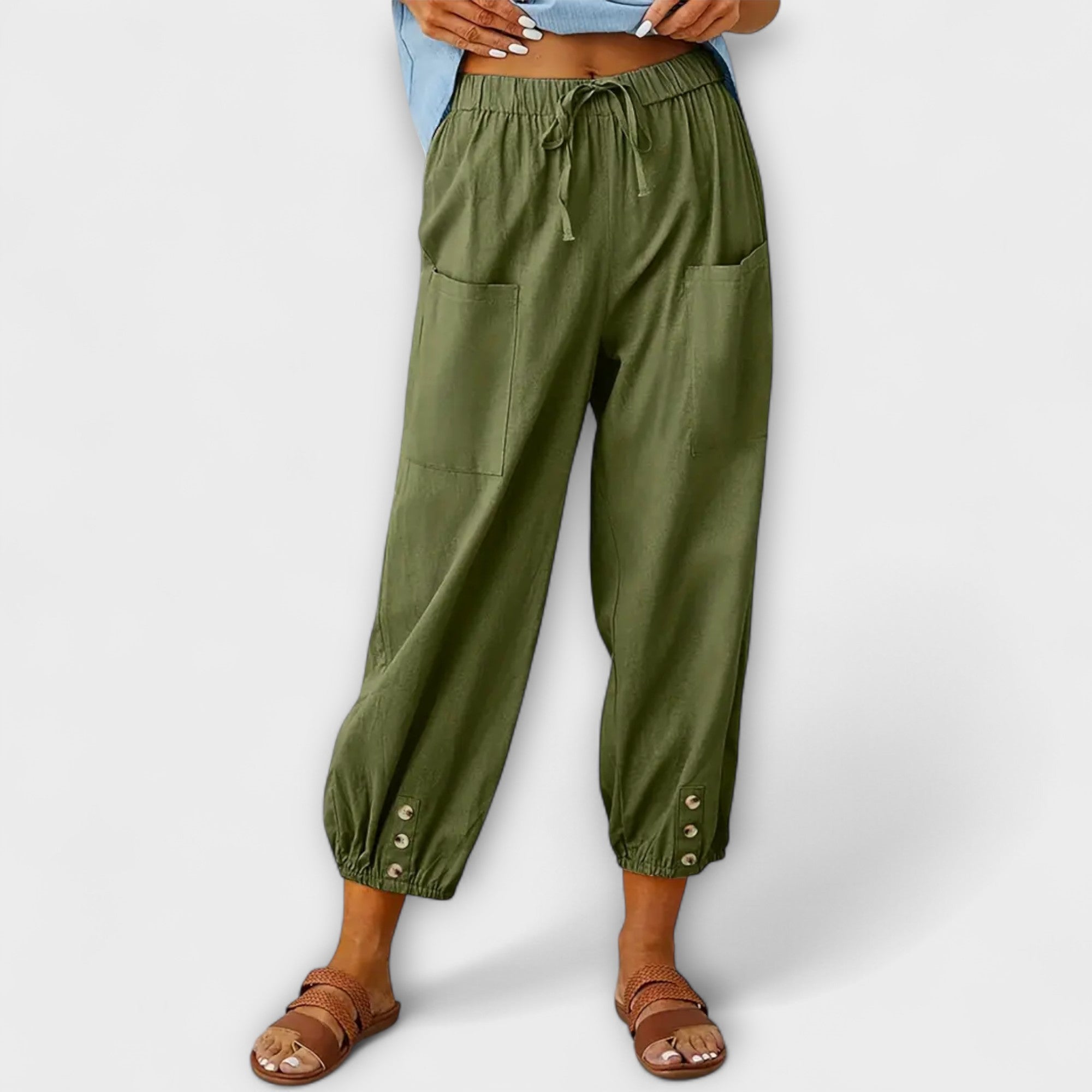 Green harem pants with elastic waist and side cargo pockets