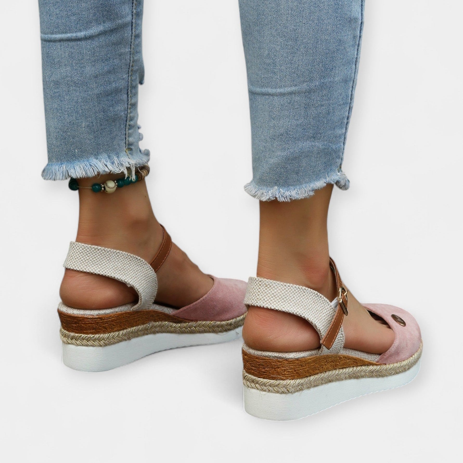 Orthopedic espadrilles with ankle strap and buckle, light pink suede, jute wedge sole.