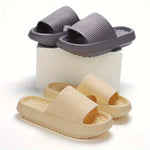 Summer slip-on sandals with thick sole, ribbed straps in gray and beige.