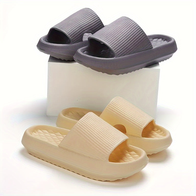 Summer slip-on sandals with thick sole, ribbed straps in gray and beige.