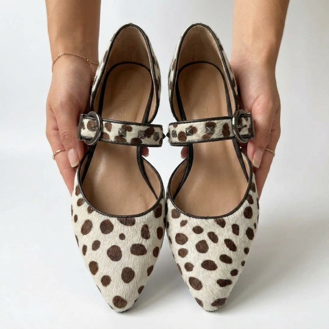 Leopard print Mary Jane shoes with buckle strap and pointed toe