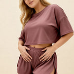 Mauve cropped pajama T-shirt and matching elastic-waist shorts