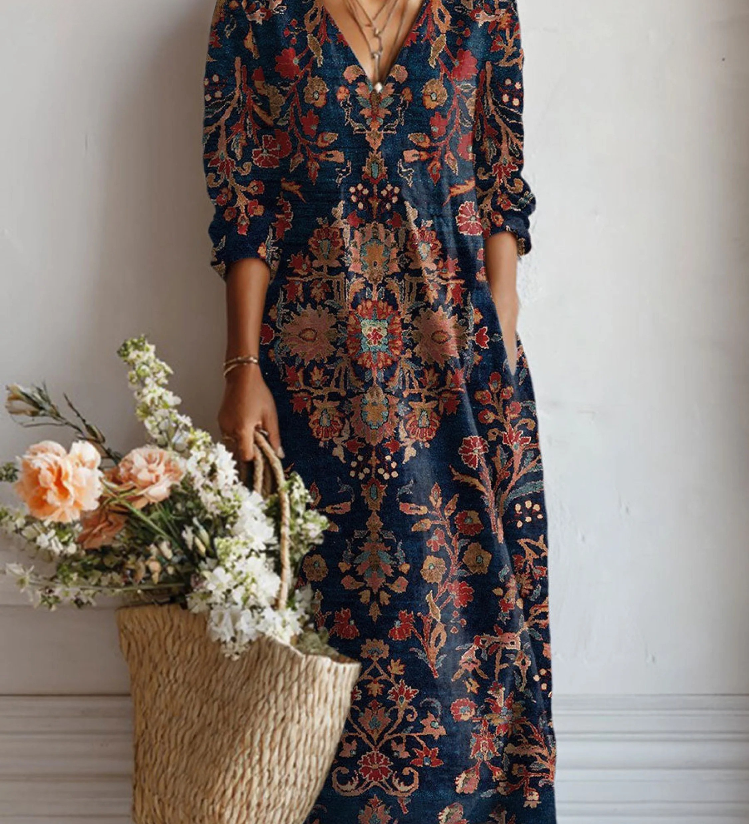 Comfort midi dress with V-neck, navy floral print, three-quarter puff sleeves