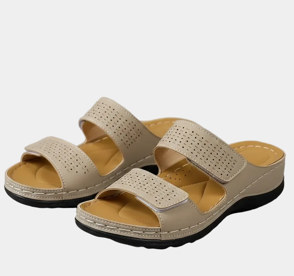 Orthopedic sandals in beige with perforated triple straps and cushioned black sole
