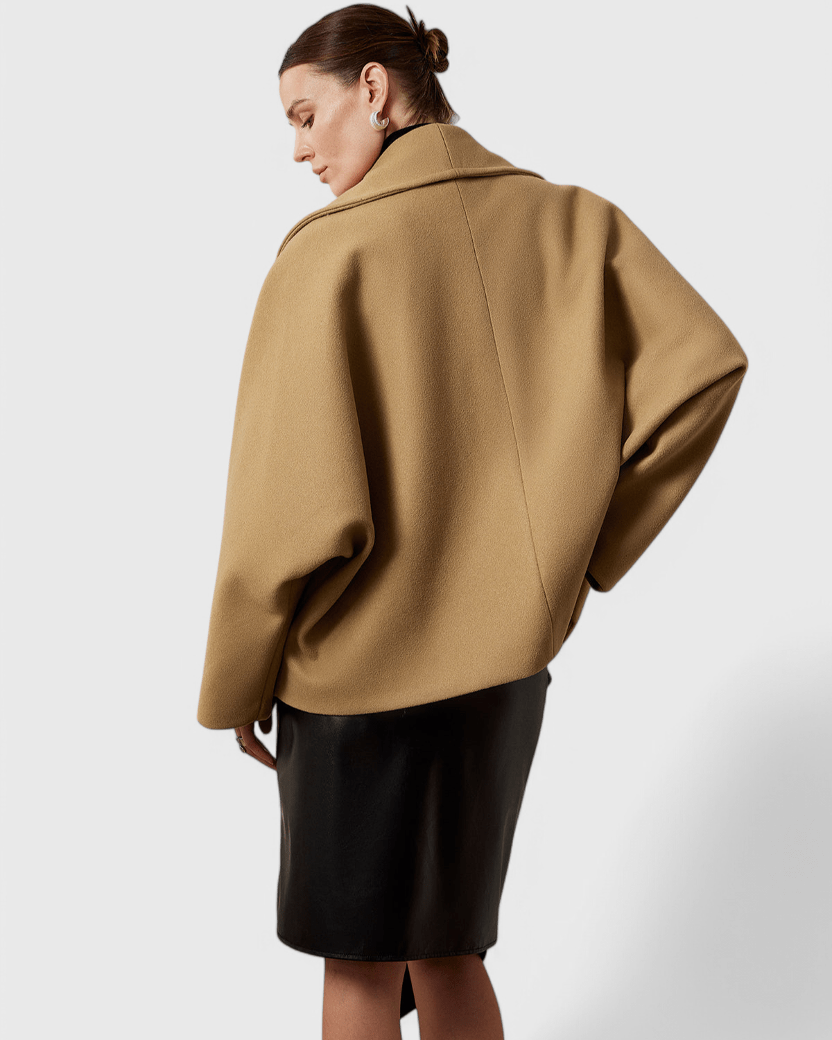Beige tweed-look coat, back view, wide collar and loose relaxed fit