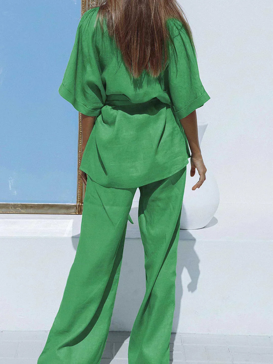 Green oversized set with belted waist and wide-leg trousers, V-neck tunic