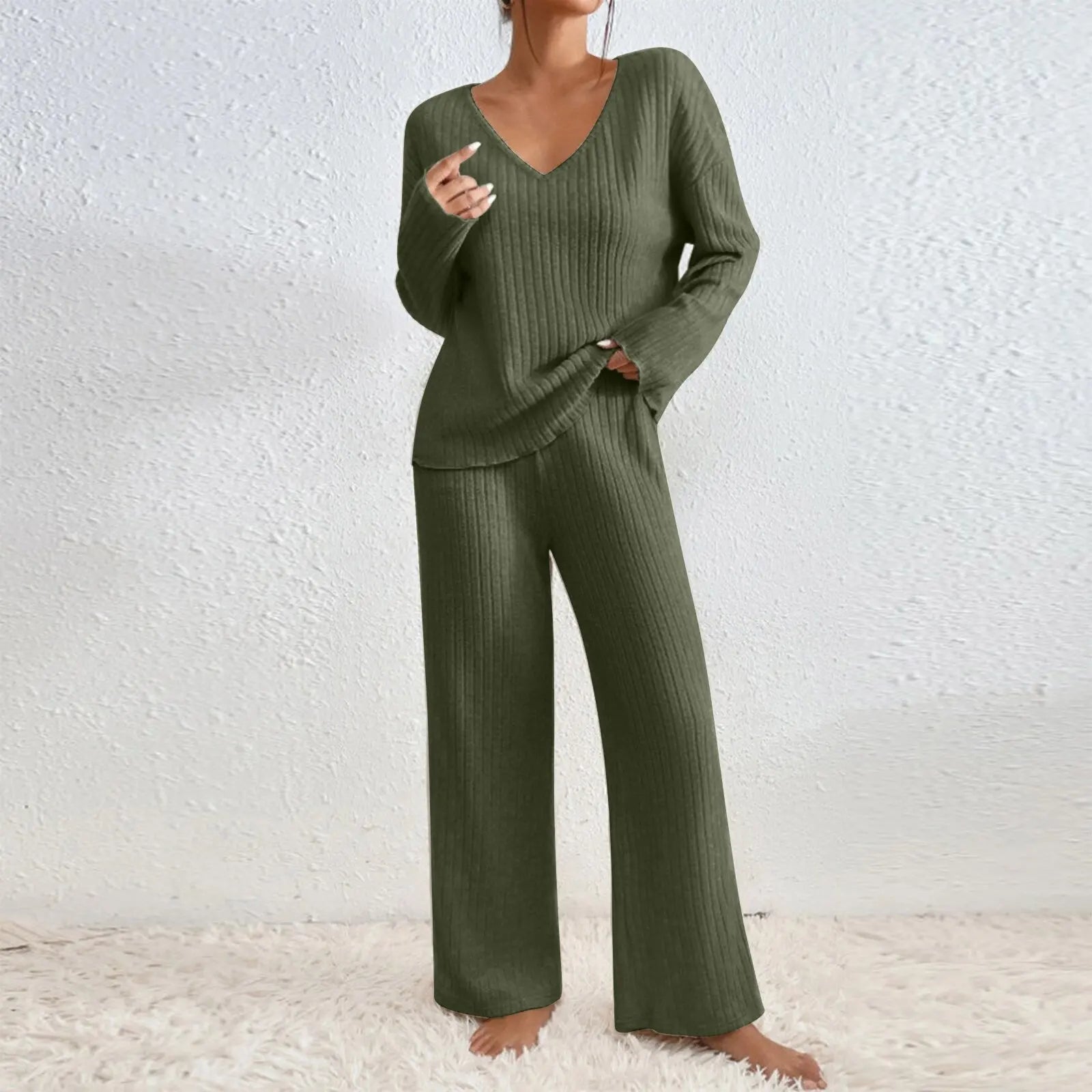 Vivienne two-piece knit lounge set in dark green: V-neck long-sleeve top and wide-leg pants