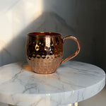 Copper mug with hammered texture and handle, 440 ml