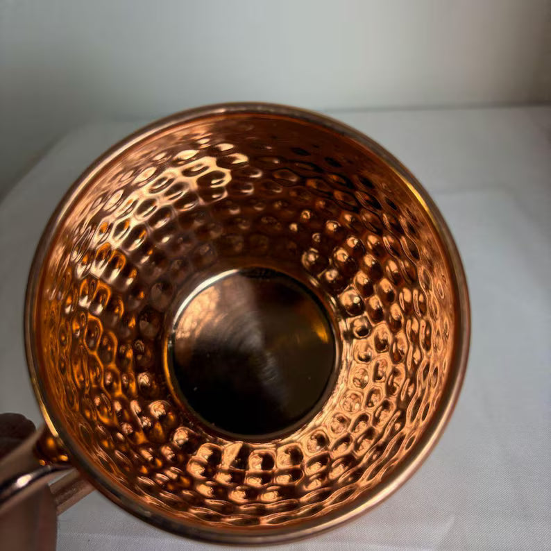 Hammered copper mug interior view, 440 ml capacity