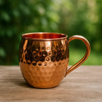 Hammered copper mug with handle, 440 ml, domed rim
