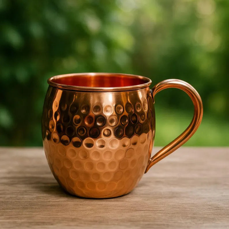 Hammered copper mug with handle, 440 ml, domed rim